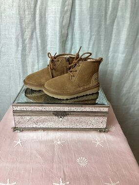 UGG Kids Neumel II Chestnut Kids Boots; Size: 11